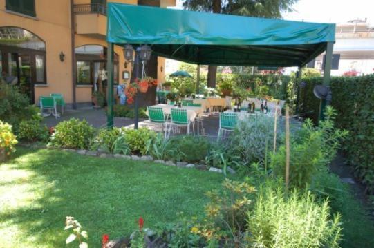 Albergo Ponte Vecchio Cernobbio Bagian luar foto
